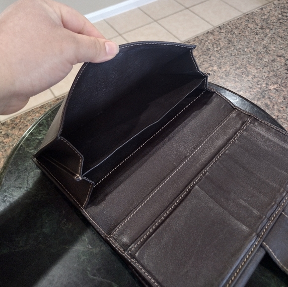 Gucci Monogram Heart Continental Long Wallet - Picture 8 of 17